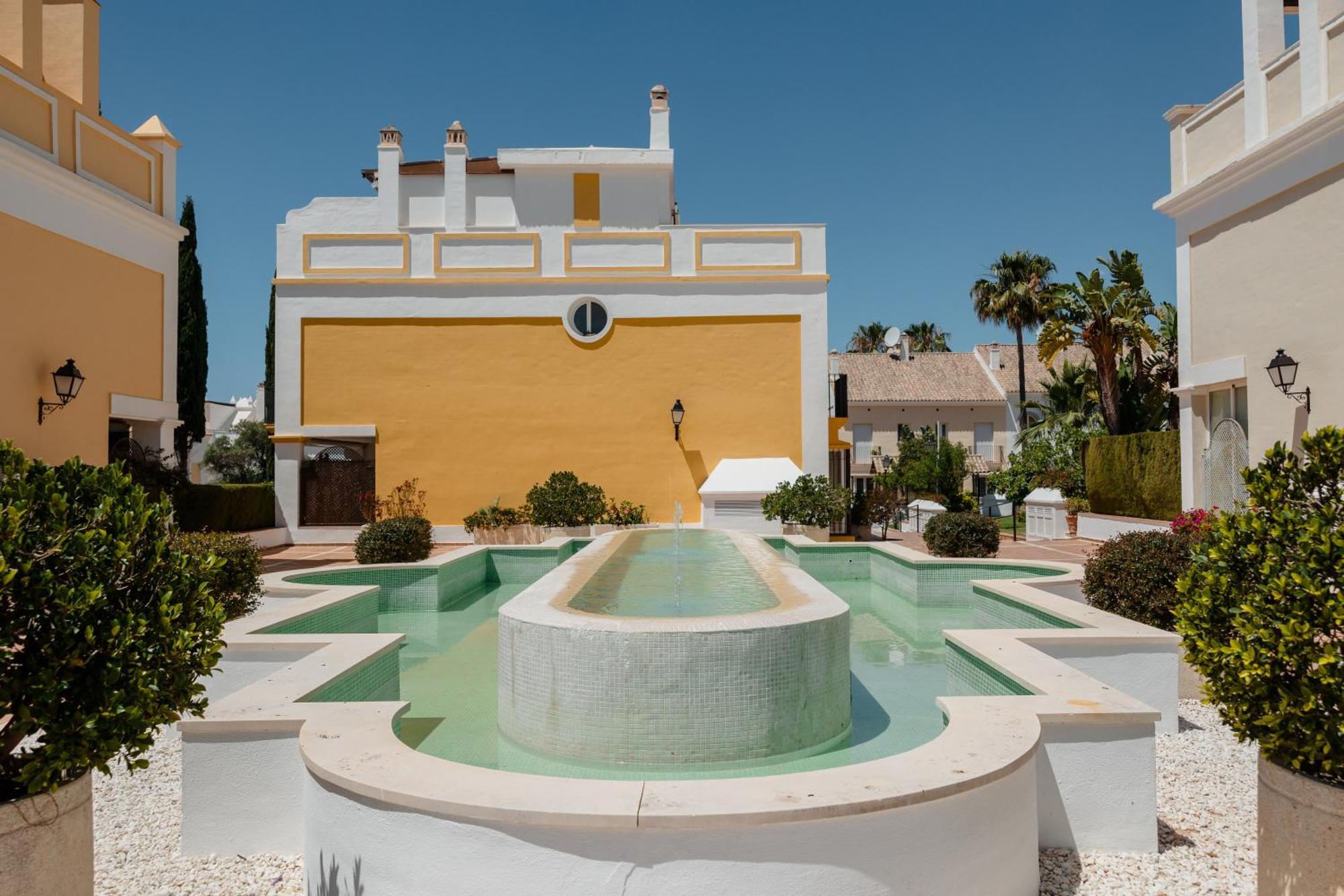 Holiday home House With Sea And Mountain Views On The Beach, Bahia De